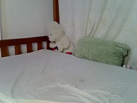 Snapshot of pretty_leila2 chatting on April 16, 2026, 8:42 pm pretty leila2 online show from April 16, 2026, 8:42 pm