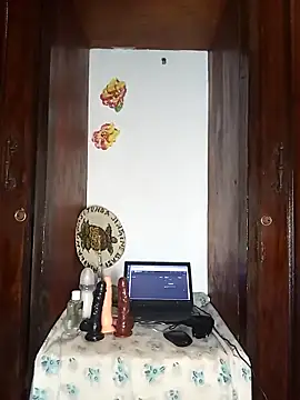 The-Peach-Flexer online show from December 2, 2025, 8:59 pm