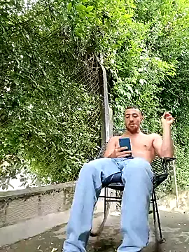 sebasxx97 online show from December 12, 2024, 5:04 pm