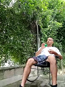 sebasxx97 online show from December 15, 2024, 2:48 pm