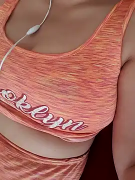 Snapshot of Zanoba-16 chatting on September 21, 2025, 2:19 pm Zanoba-16 online show from September 21, 2025, 2:19 pm