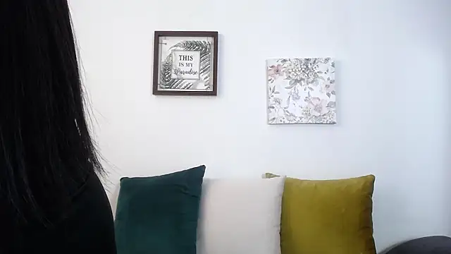 JainaRogers online show from April 28, 2026, 6:02 pm