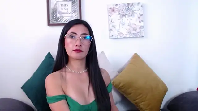 JainaRogers online show from July 15, 2026, 6:35 pm