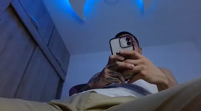 Sisoyalejo420 online show from December 14, 2024, 4:34 am