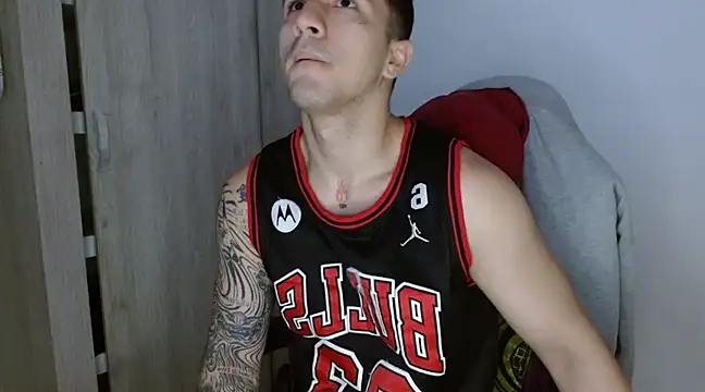 Sisoyalejo420 online show from December 21, 2024, 1:47 am