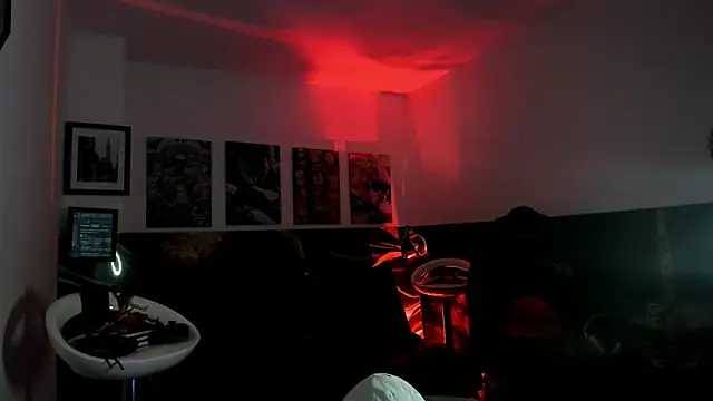 Snapshot of Sisoyalejo420 chatting on October 6, 2025, 10:18 pm Sisoyalejo420 online show from October 6, 2025, 10:18 pm