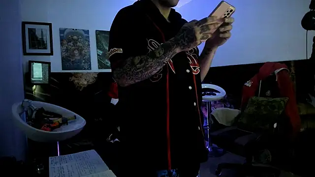 Snapshot of Sisoyalejo420 chatting on October 17, 2025, 6:16 am Sisoyalejo420 online show from October 17, 2025, 6:16 am