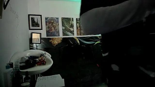 Snapshot of Sisoyalejo420 chatting on October 21, 2025, 11:22 am Sisoyalejo420 online show from October 21, 2025, 11:22 am