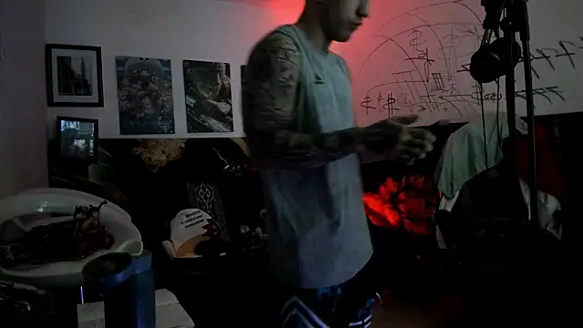 Snapshot of Sisoyalejo420 chatting on October 23, 2025, 4:12 am Sisoyalejo420 online show from October 23, 2025, 4:12 am