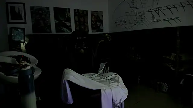 Snapshot of Sisoyalejo420 chatting on October 26, 2025, 11:31 pm Sisoyalejo420 online show from October 26, 2025, 11:31 pm