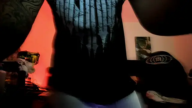 Snapshot of Sisoyalejo420 chatting on November 1, 2025, 12:01 am Sisoyalejo420 online show from November 1, 2025, 12:01 am