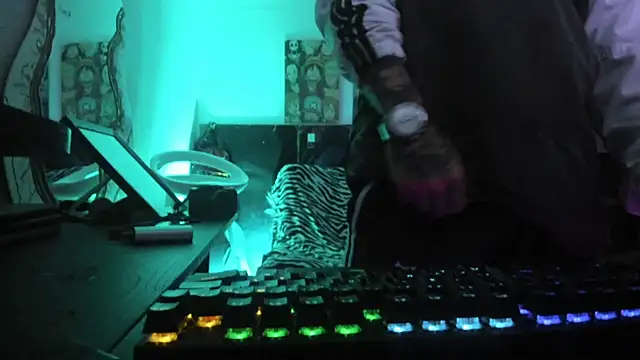 Sisoyalejo420 online show from December 4, 2025, 2:32 am