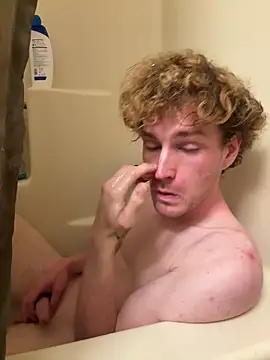 CreamyAustin online show from March 26, 2026, 12:39 am