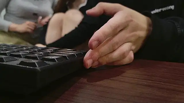 POCARI SWEAT online show from March 12, 2026, 7:58 am