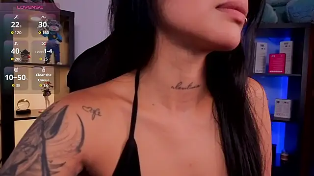 Snapshot of Alaia_Asuka chatting on June 19, 2026, 1:10 am Alaia Asuka online show from June 19, 2026, 1:10 am