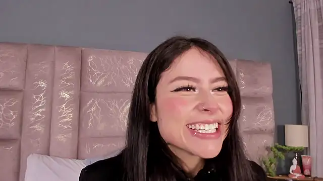 Snapshot of AnnieNasty chatting on October 20, 2025, 11:43 am AnnieNasty online show from October 20, 2025, 11:43 am