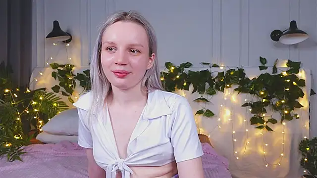Beatrica Klein online show from March 8, 2025, 5:22 pm