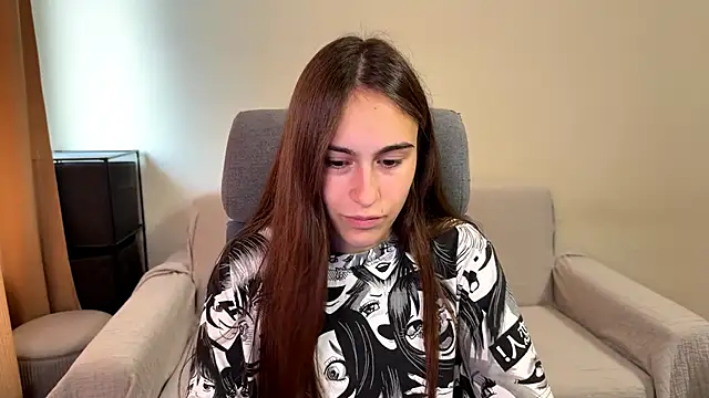 AliceKolltt online show from September 19, 2025, 11:22 am