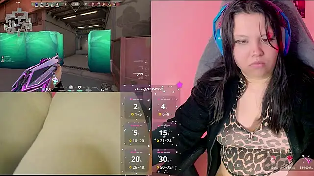 Snapshot of crystal7u7 chatting on January 14, 2025, 8:41 am crystal7u7 online show from January 14, 2025, 8:41 am