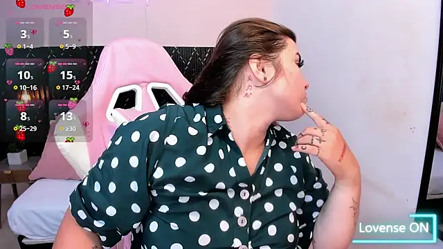 Aabby lee online show from November 5, 2025, 6:30 pm