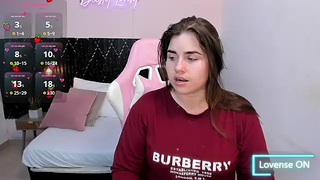 Aabby lee online show from November 17, 2025, 8:03 pm