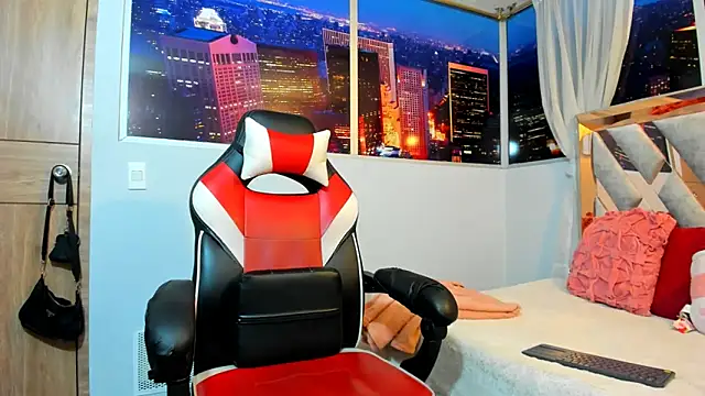 Kendall Sophy online show from March 11, 2025, 8:20 pm