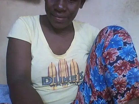 Queen lady online show from September 15, 2025, 6:13 am
