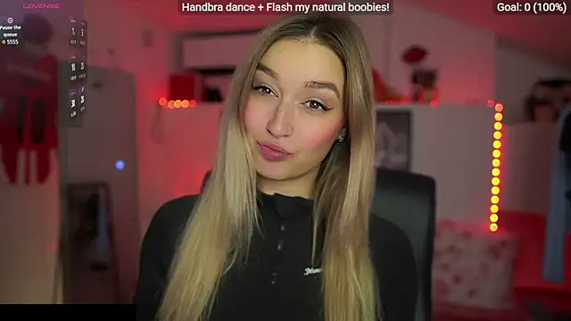 Alexis   Texas online show from October 24, 2025, 6:04 pm