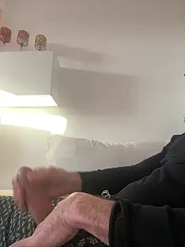 Snapshot of Frank22xx chatting on March 22, 2026, 6:39 am Frank22xx online show from March 22, 2026, 6:39 am