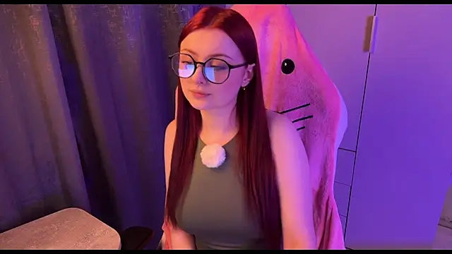 Snapshot of RozieRose chatting on November 5, 2025, 6:02 am RozieRose online show from November 5, 2025, 6:02 am