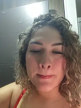 Sara smiiith211 online show from June 14, 2026, 3:36 pm