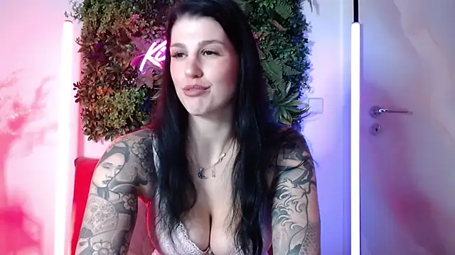 KiraKane1 online show from January 14, 2025, 2:00 pm