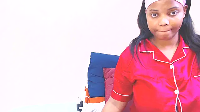Snapshot of Xoli_11 chatting on October 7, 2025, 2:03 pm Xoli 11 online show from October 7, 2025, 2:03 pm