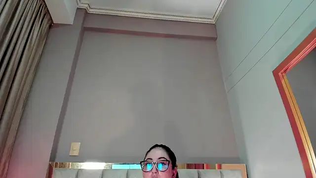 Emilywatsonn online show from January 10, 2026, 11:53 pm