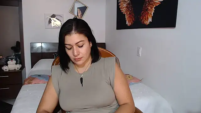 EmilyPeytonn online show from February 27, 2025, 6:53 pm
