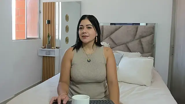 EmilyPeytonn online show from December 20, 2025, 1:29 pm