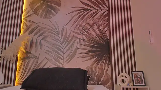 Samaantha-White online show from November 10, 2025, 11:42 am