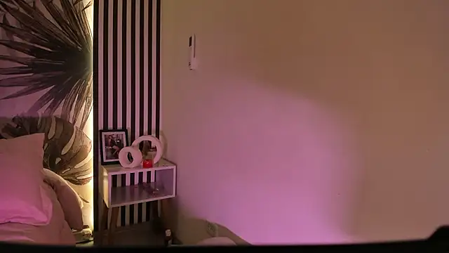 Samaantha-White online show from February 26, 2026, 11:53 am