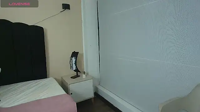 Snapshot of Ambarross chatting on September 24, 2025, 7:50 pm Ambarross online show from September 24, 2025, 7:50 pm