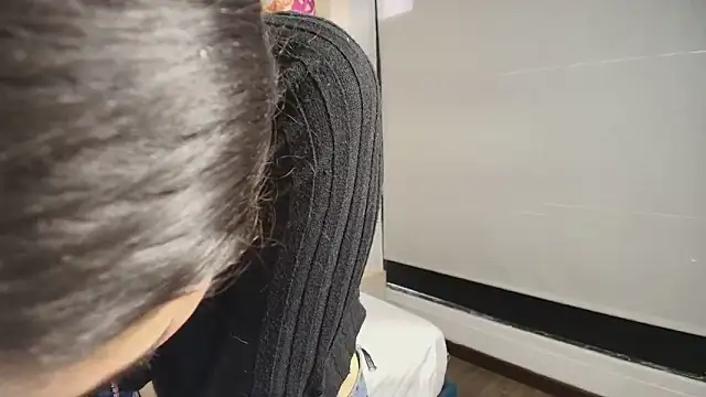 Snapshot of Ambarross chatting on October 24, 2025, 7:21 pm Ambarross online show from October 24, 2025, 7:21 pm