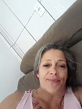 marcialoira online show from December 16, 2024, 4:27 pm