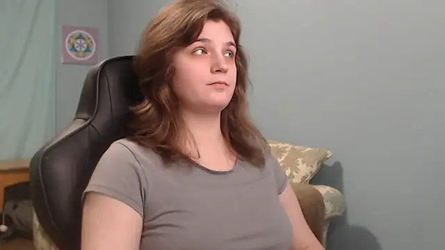 Snapshot of TreeJeanne chatting on December 4, 2024, 4:10 am TreeJeanne online show from December 4, 2024, 4:10 am