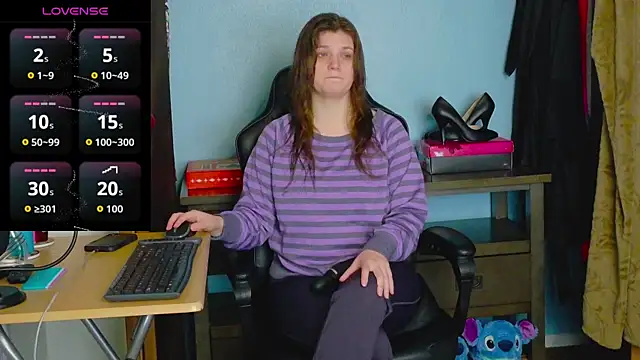 TreeJeanne online show from December 15, 2025, 4:22 pm