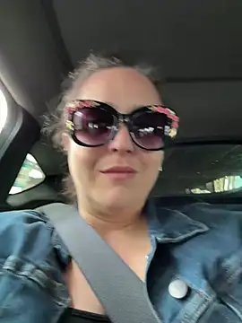 sylviahhh online show from June 26, 2026, 12:09 pm