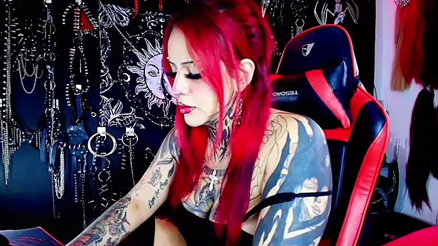 jannaink  online show from June 12, 2026, 8:41 pm