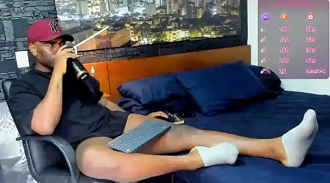 thomas santtos1 online show from February 22, 2025, 12:19 pm