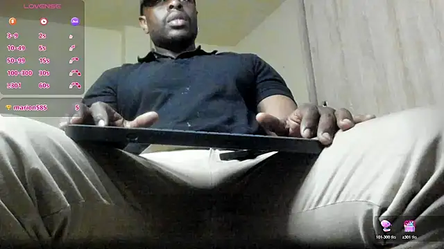 thomas santtos1 online show from July 9, 2026, 1:59 pm