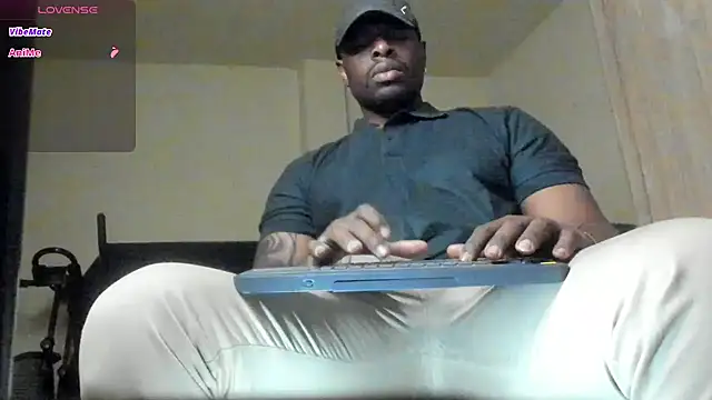 thomas santtos1 online show from July 12, 2026, 2:52 pm