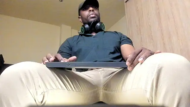 thomas santtos1 online show from August 8, 2026, 3:03 pm