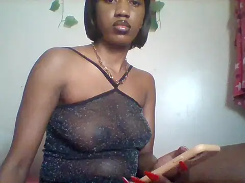 Snapshot of Queeen_model chatting on June 22, 2026, 5:21 pm Queeen model online show from June 22, 2026, 5:21 pm